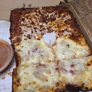 Detroit Style Pizza